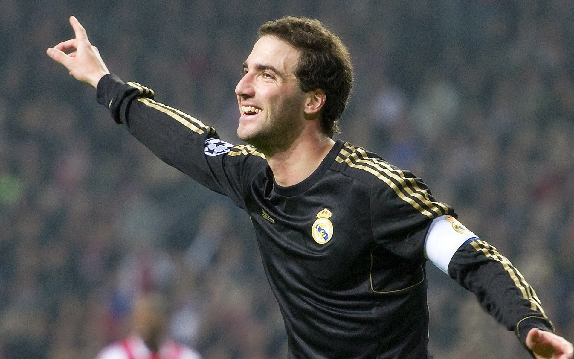 浓眉制胜一击，马刺客场终结独行侠连胜势头