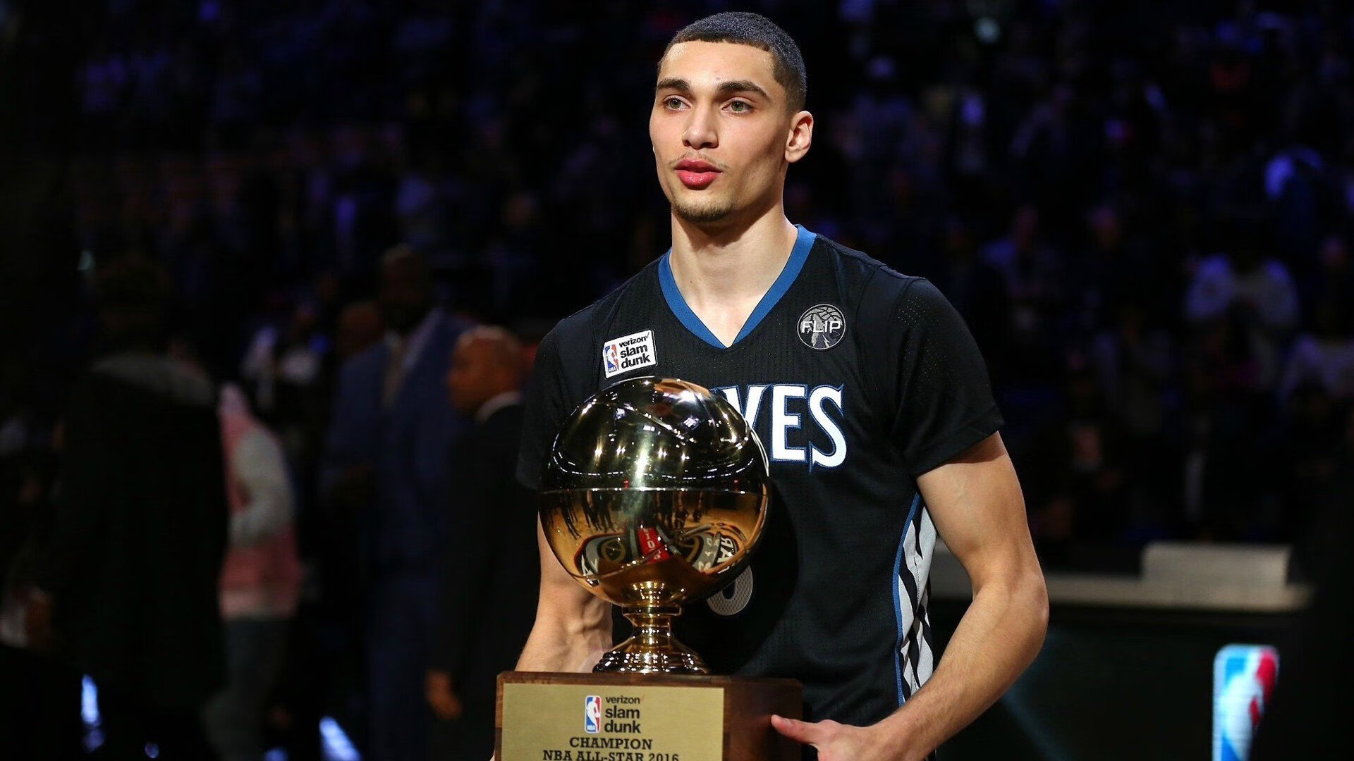 布克世界排名争夺战接管比赛，辽宁队狂胜老鹰展现唯一性