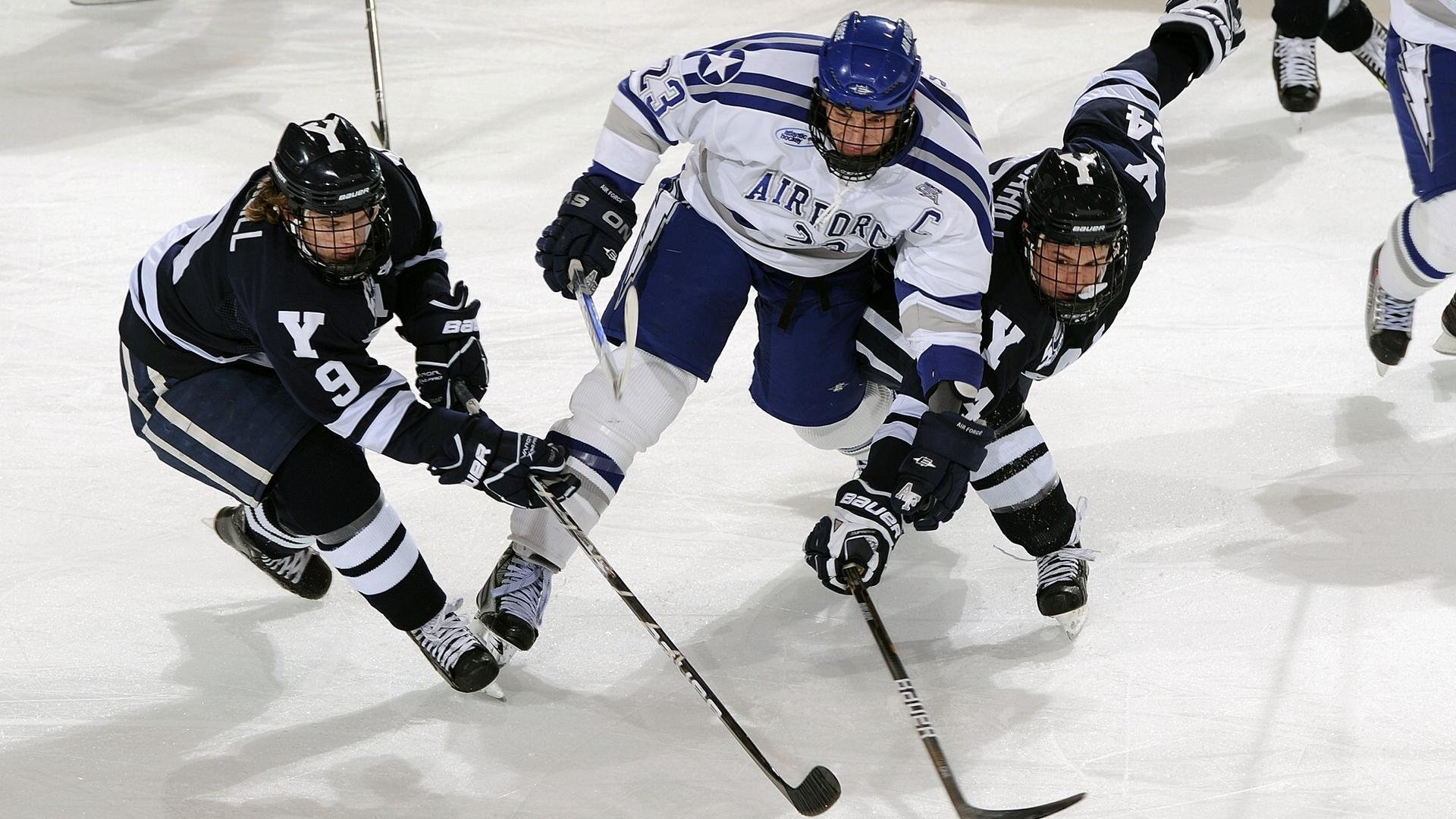 克莱神射定乾坤，雄鹿对阵广东队，他一手掌控比赛走势