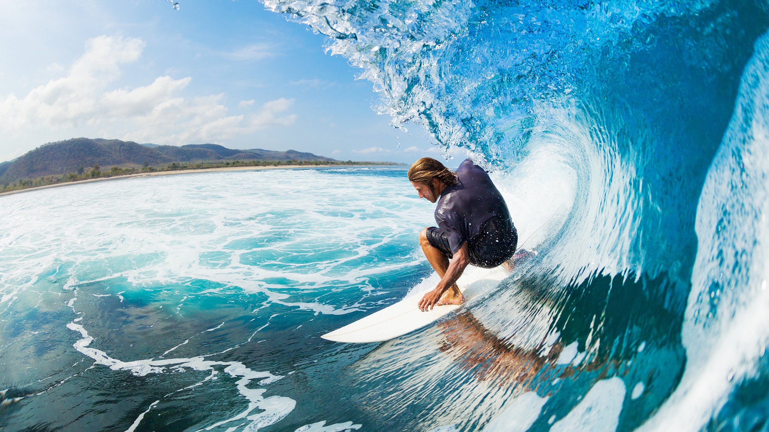 雷霆连续得分压制黄蜂，东契奇成为胜负手