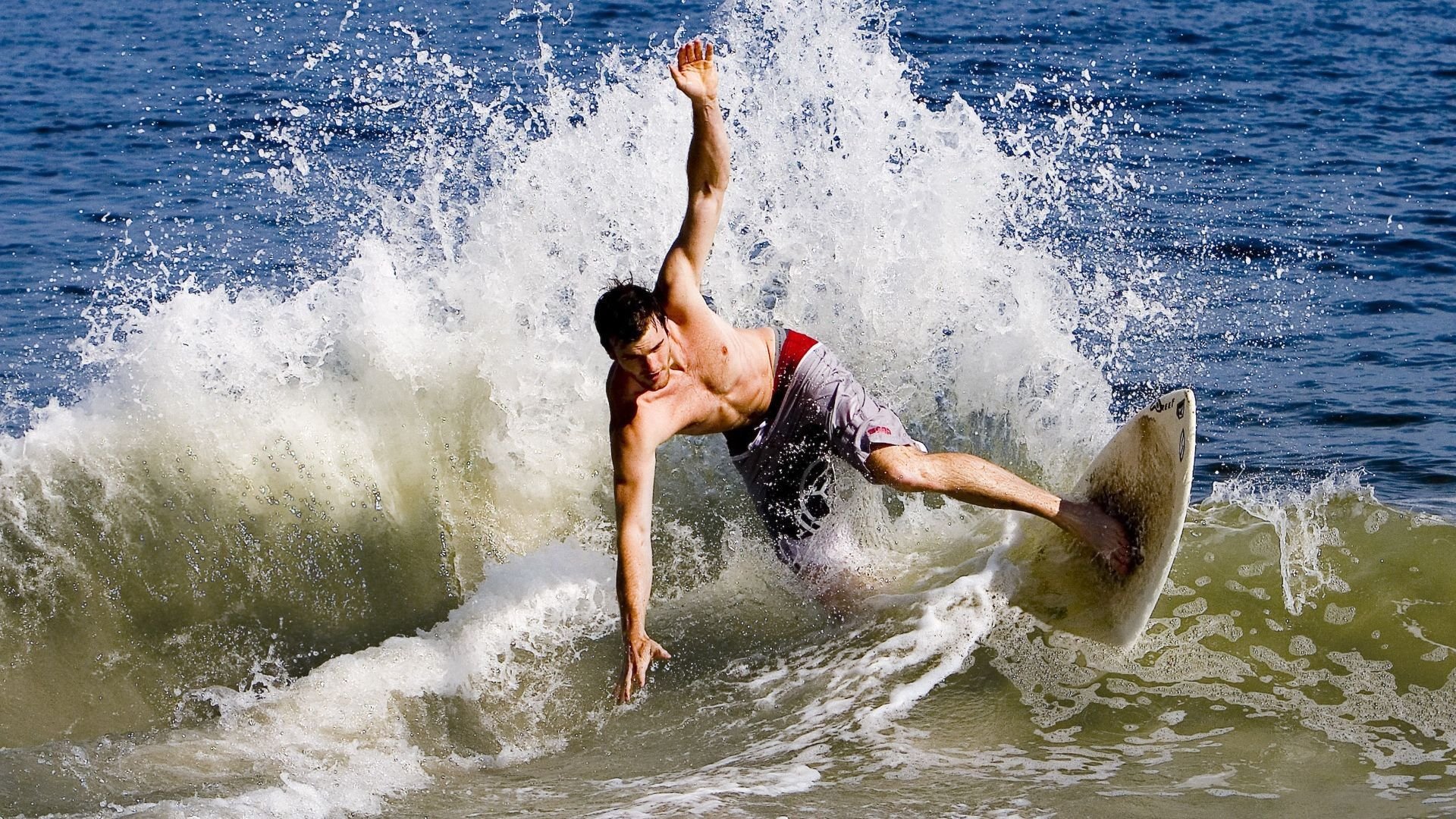 欧文惊艳四座,热火主场如熔炉般碾压吉林队